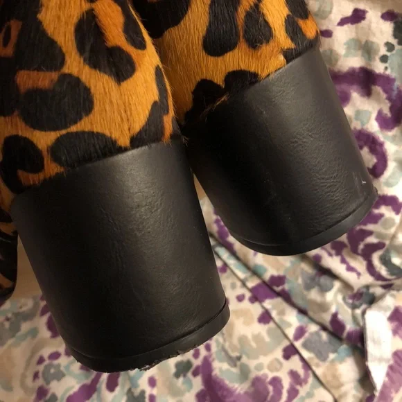 EUC Urban Outfitters Thelma Leopard Print Ankle Boots Size 8 - Picture 15 of 15